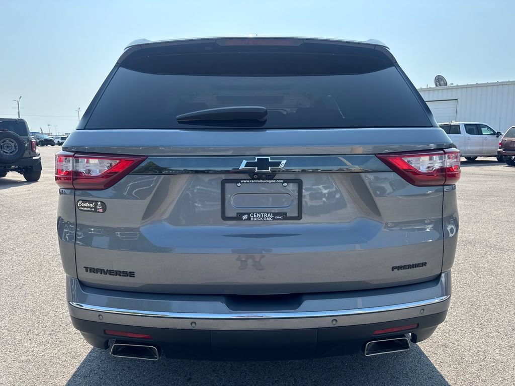 Used 2021 Chevrolet Traverse Premier FWD image 5