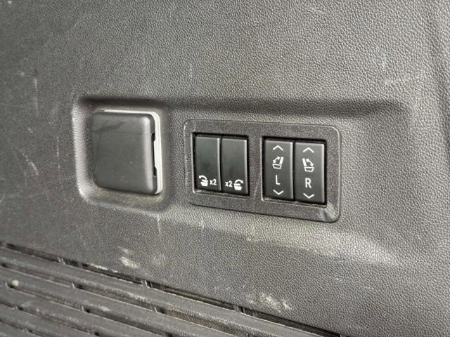 Certified 2022 GMC Yukon XL Denali image 10