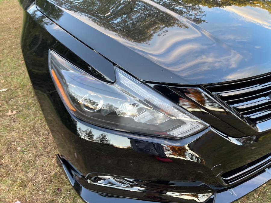 Used 2016 Nissan Altima 3.5 SL w/ 3.5 Technology Package FWD image 3