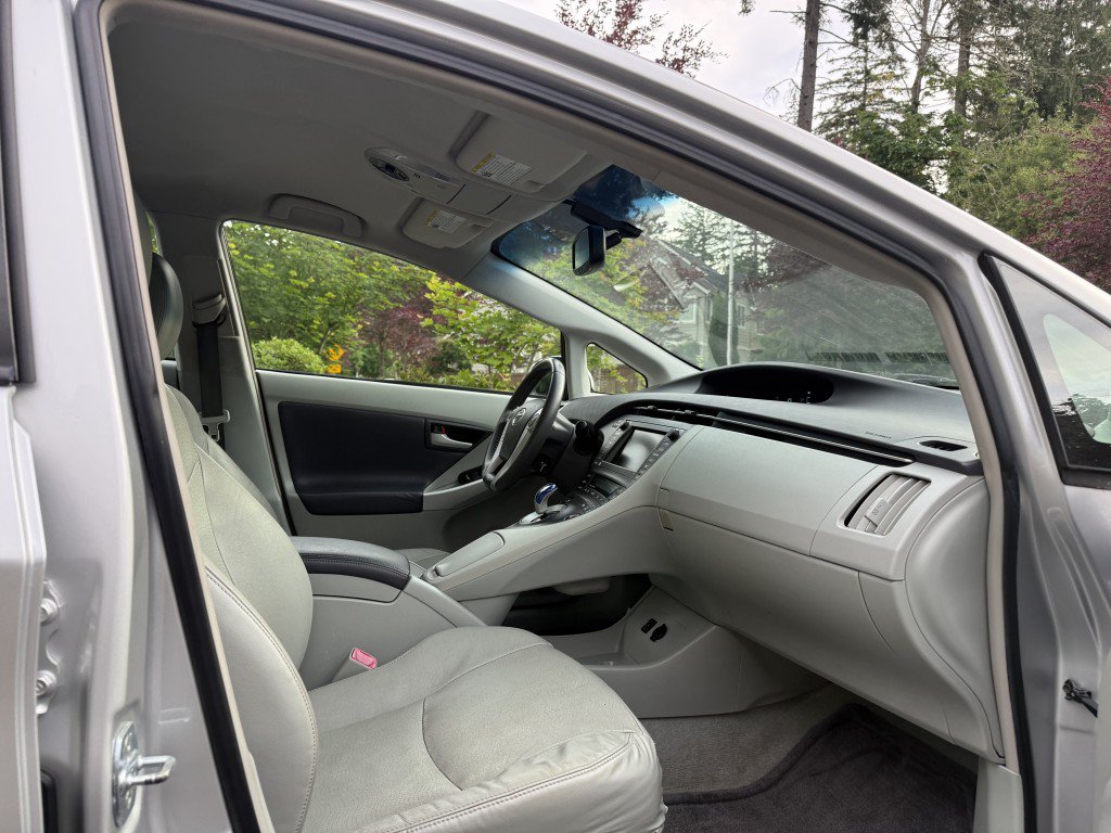Used 2010 Toyota Prius Five FWD image 14