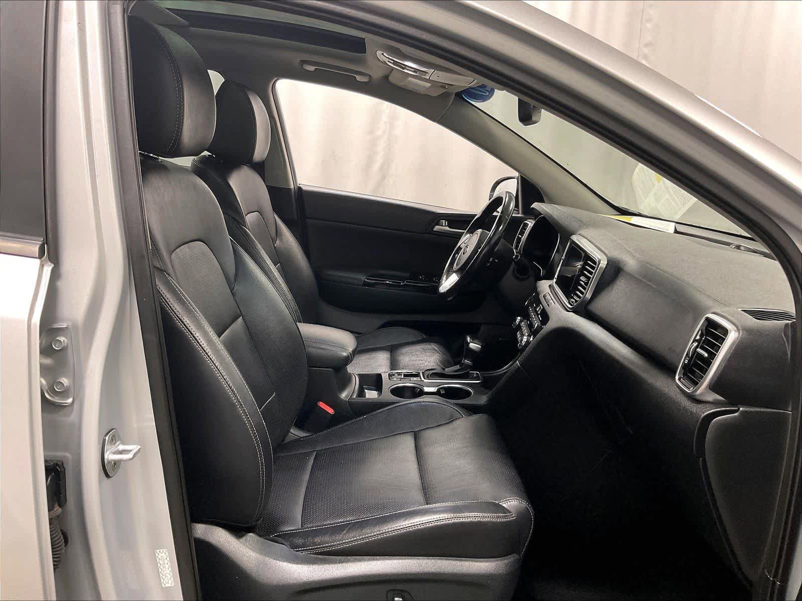 Used 2020 Kia Sportage EX w/ Option Group 15 AWD/4WD image 11