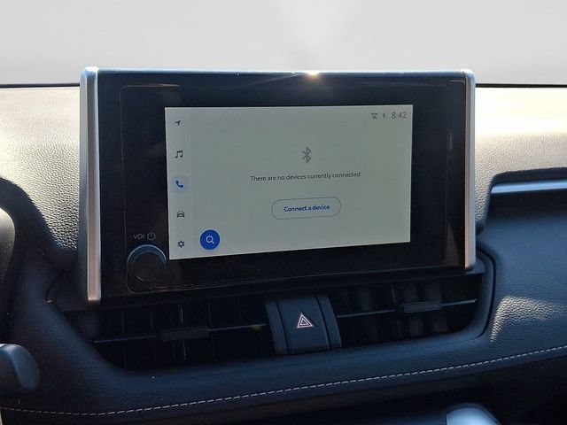Used 2025 Toyota RAV4 XLE AWD/4WD image 19