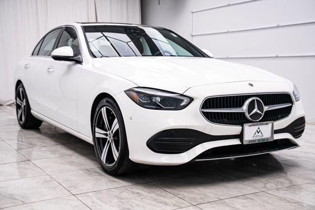 Used 2025 Mercedes-Benz C 300 4MATIC Sedan image 4