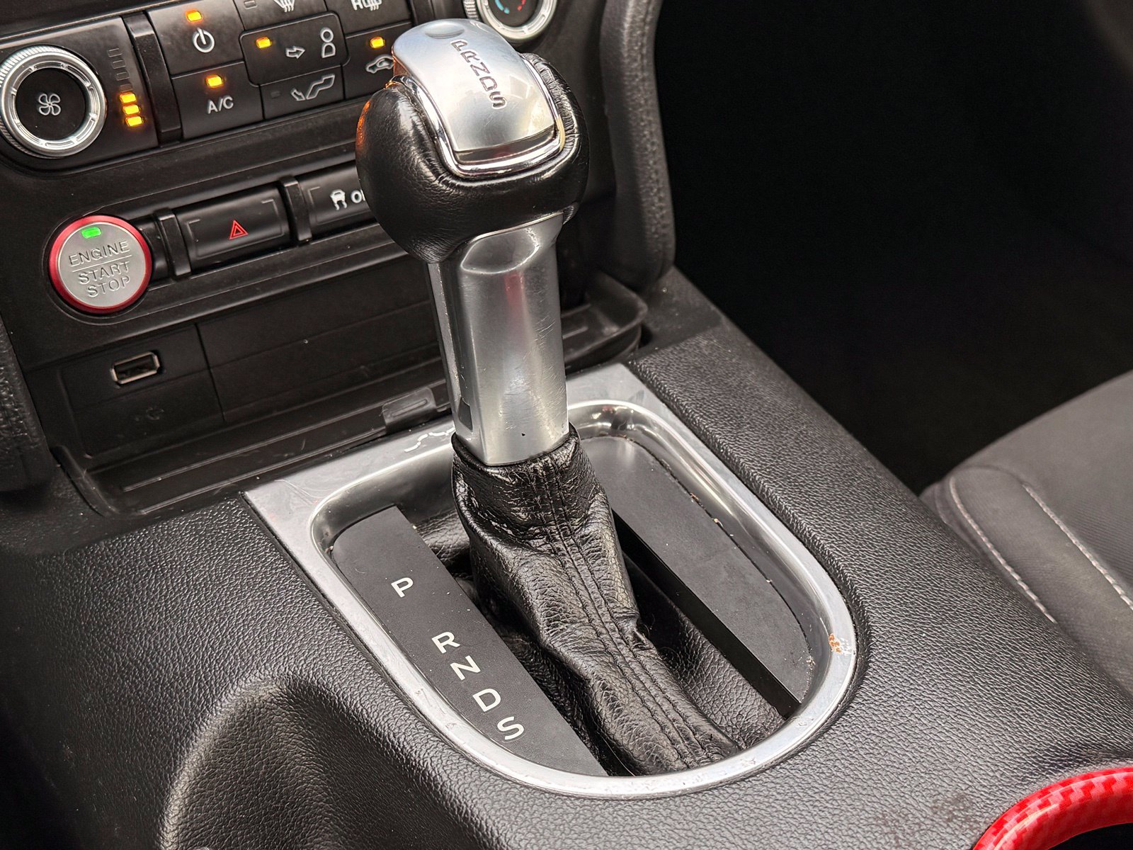 Used 2019 Ford Mustang Coupe RWD image 32