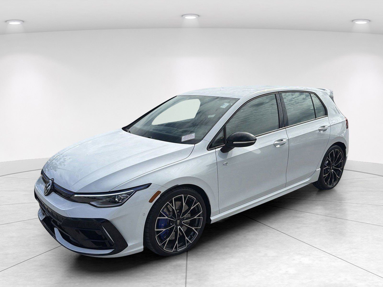Used 2025 Volkswagen Golf w/ Euro Style Package AWD/4WD image 6