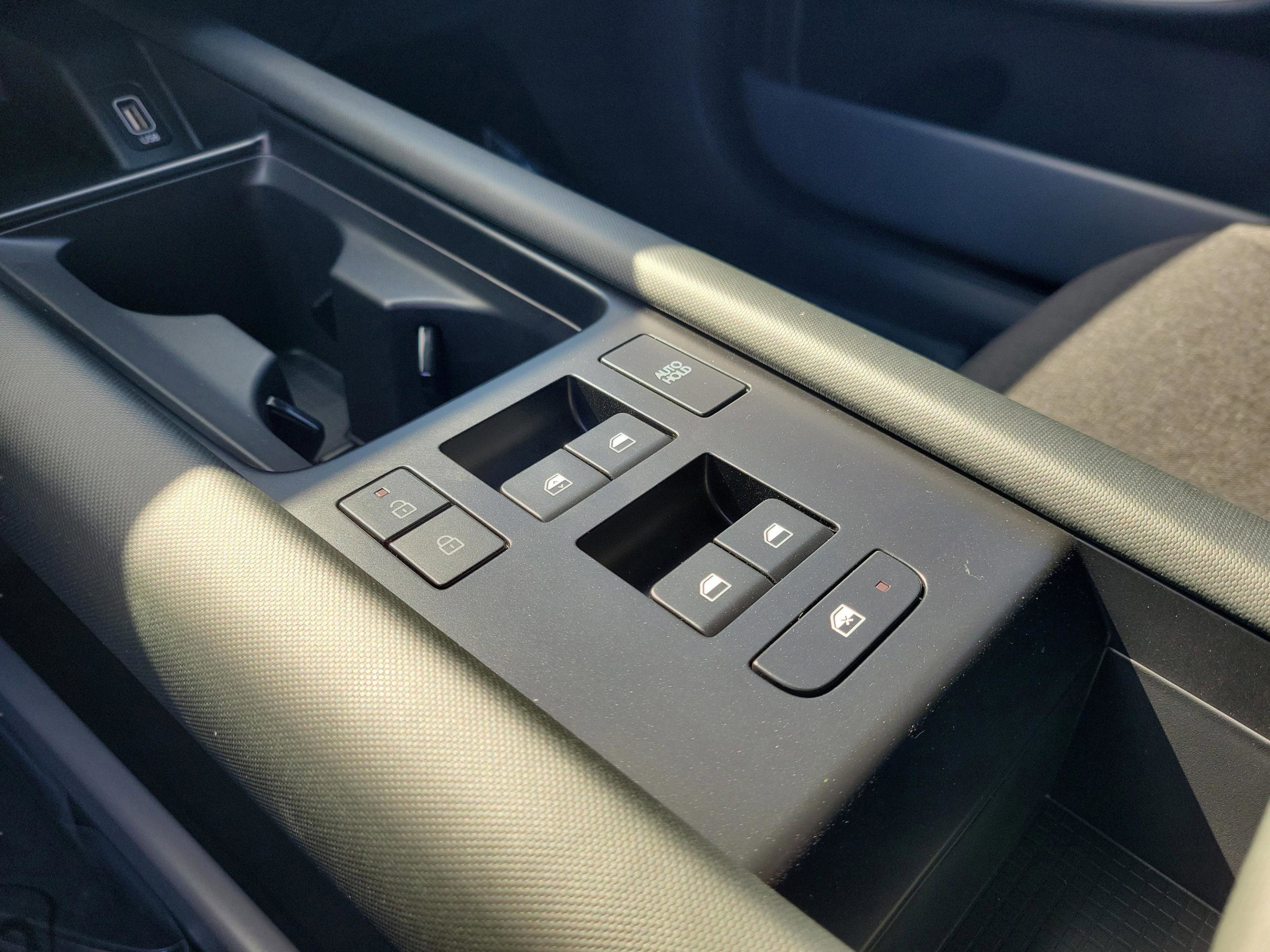 New 2025 Hyundai Ioniq 6 SE image 24