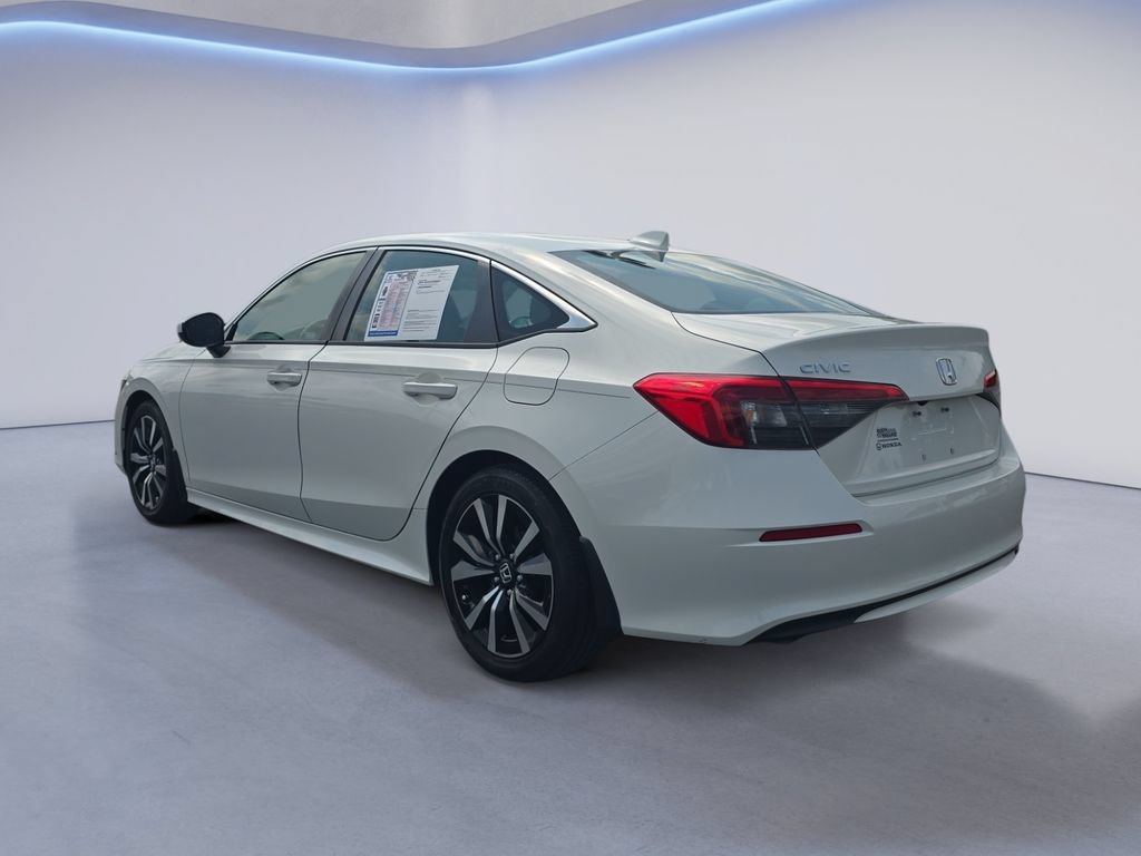 Used 2023 Honda Civic EX image 3