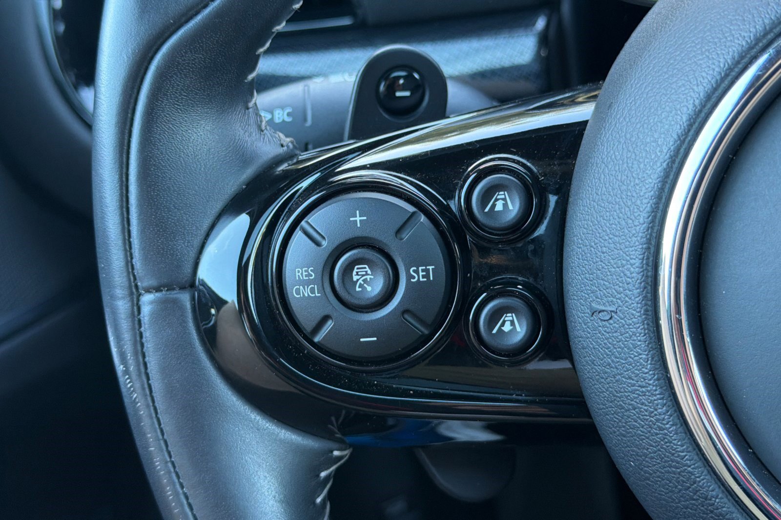 Used 2021 MINI Cooper Clubman S w/ Driver Assistance Package image 30