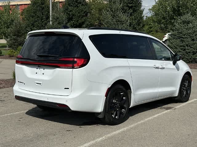 Used 2026 Chrysler Pacifica Select w/ S Appearance Package AWD/4WD image 33