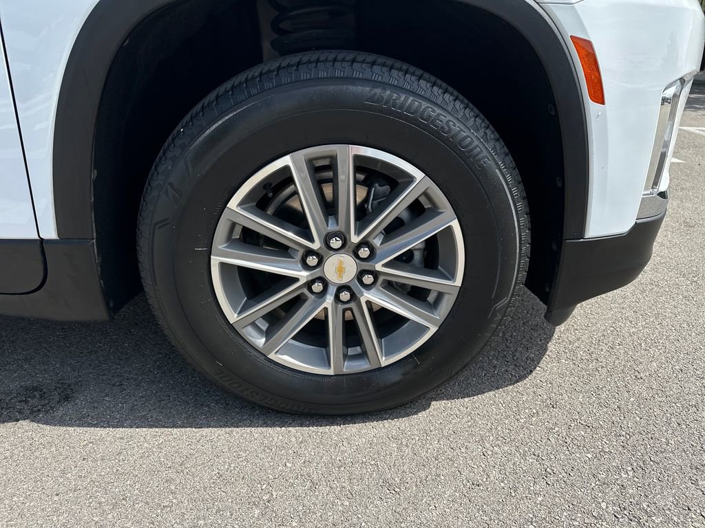 Used 2023 Chevrolet Traverse LT FWD image 13