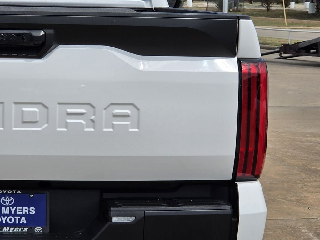 Used 2022 Toyota Tundra SR w/ SR Tow Package RWD image 9