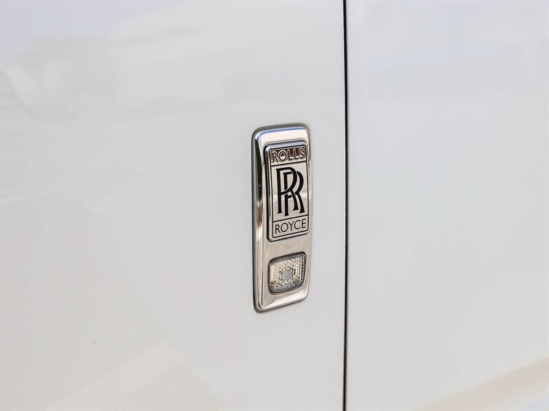 Used 2012 Rolls-Royce Ghost Extended Wheelbase RWD image 16