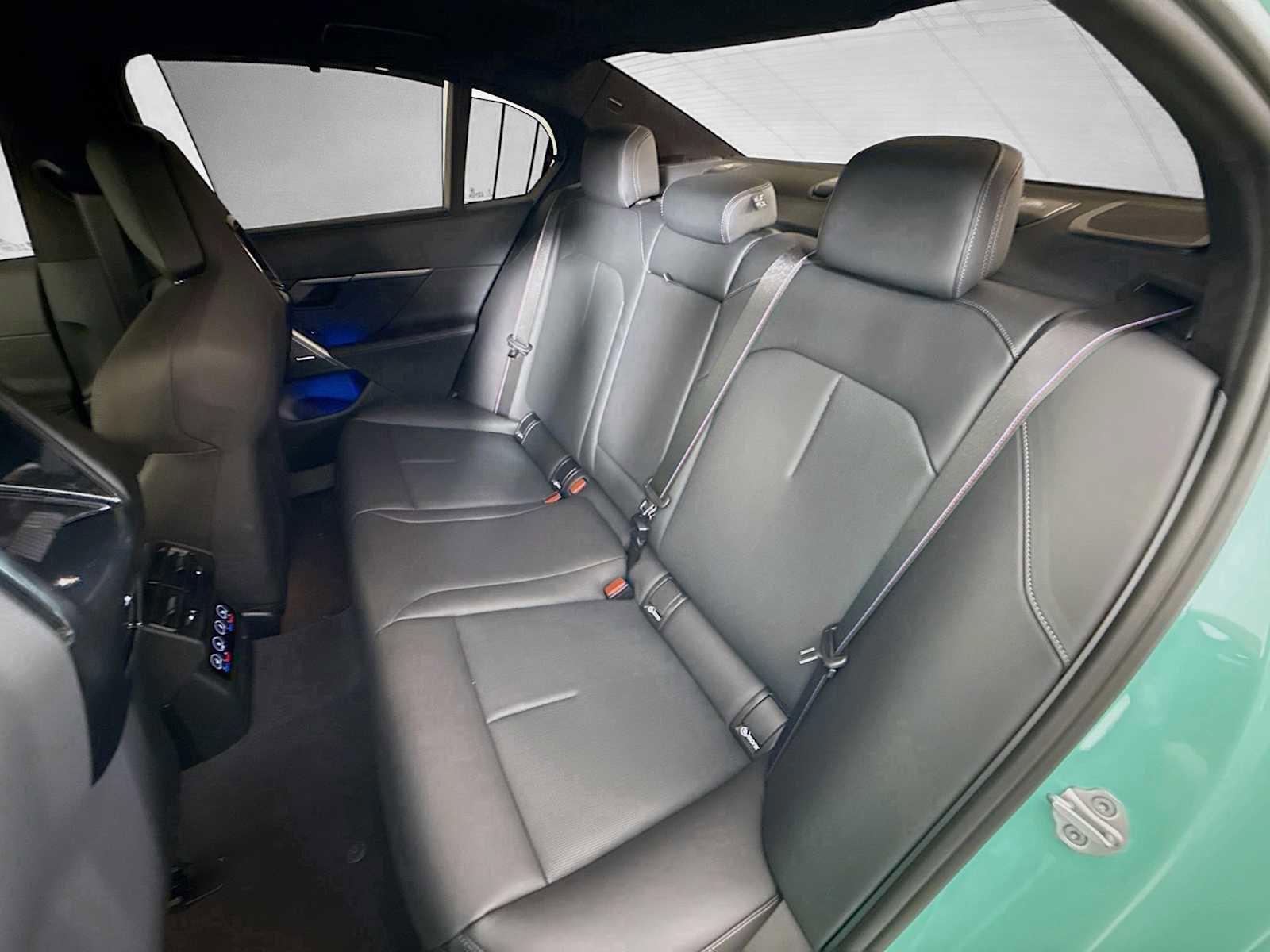 Used 2025 BMW M5 w/ Carbon Package AWD/4WD image 24