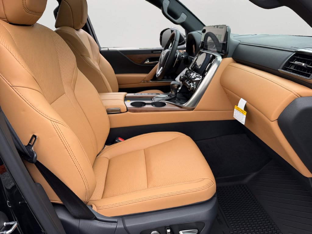 New 2026 Lexus LX 600 4WD w/ Luxury Package image 7