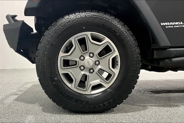 Used 2016 Jeep Wrangler Unlimited Rubicon w/ Dual Top Group AWD/4WD image 34