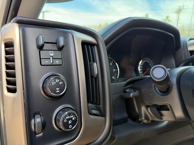 Used 2015 GMC Sierra 2500 Denali w/ Suspension Package, Off-Road AWD/4WD image 21