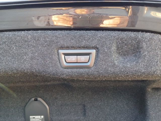 New 2025 BMW i5 M60 w/ Premium Package image 10