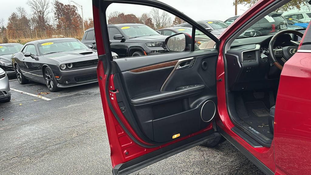 Used 2022 Lexus RX 350L Premium w/ Premium Package image 11