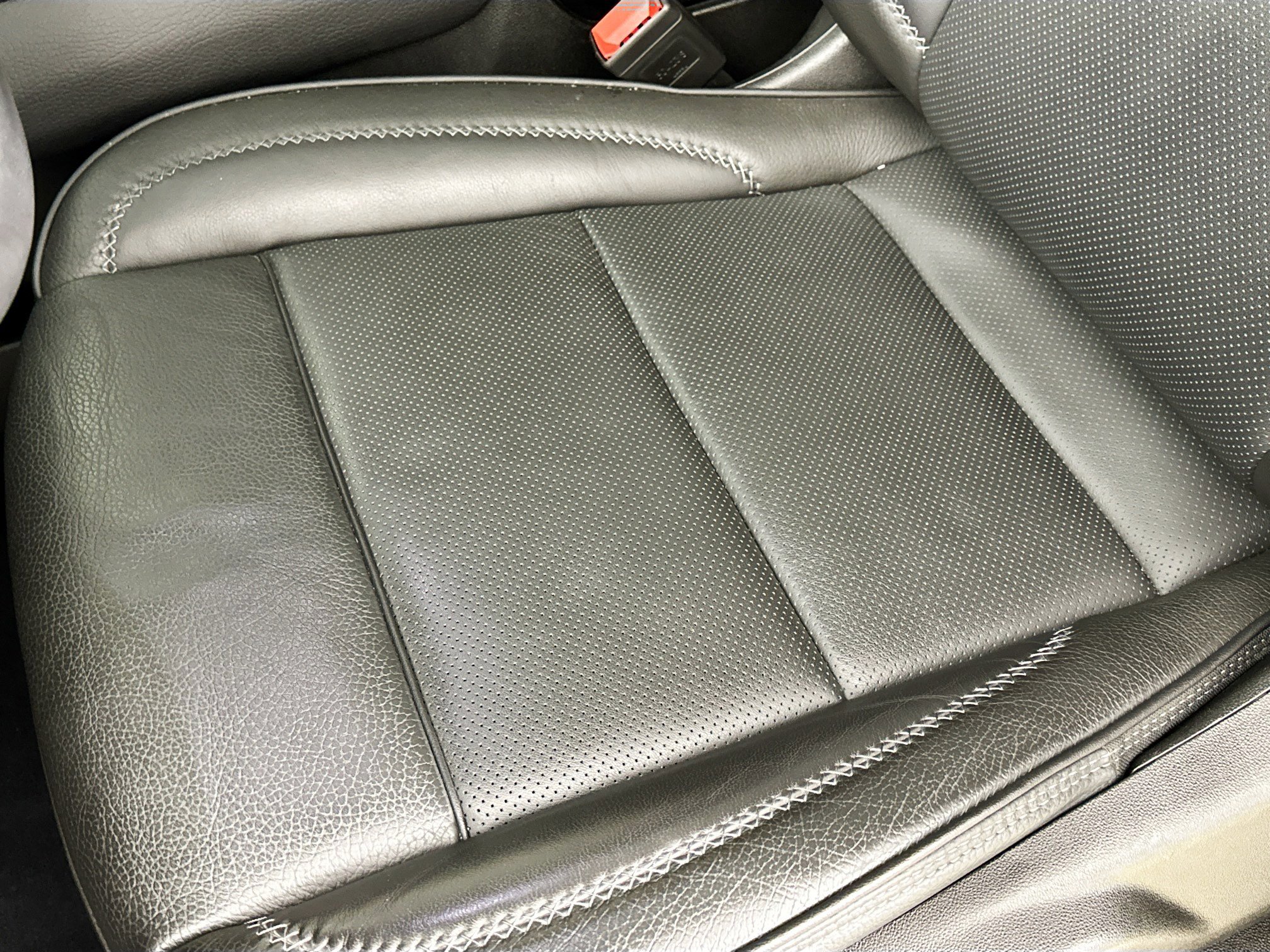 Used 2024 GMC Yukon Denali w/ Denali Reserve Package image 26