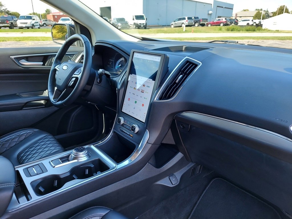 Certified 2024 Ford Edge Titanium image 18