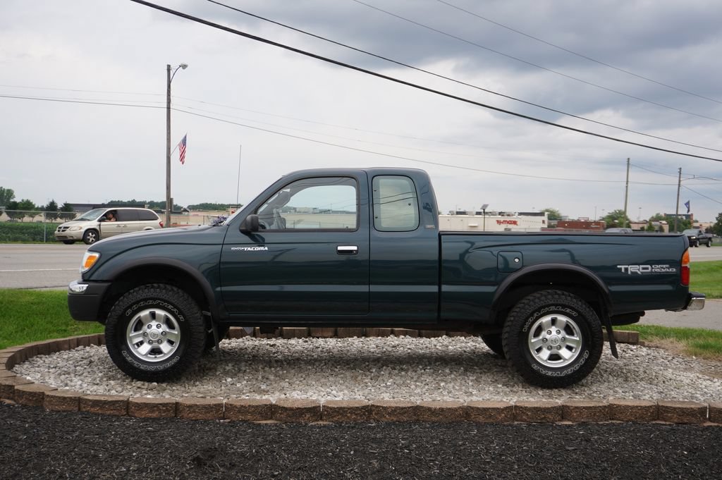 Used 1998 Toyota Tacoma PreRunner RWD image 4