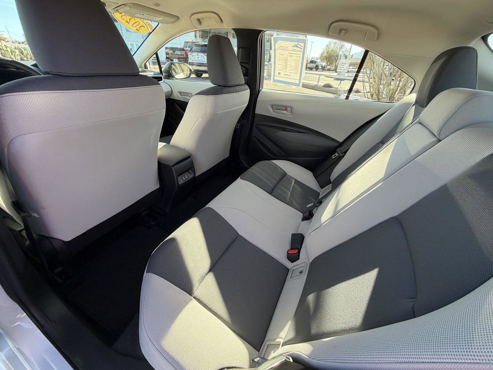 Used 2023 Toyota Corolla LE image 21