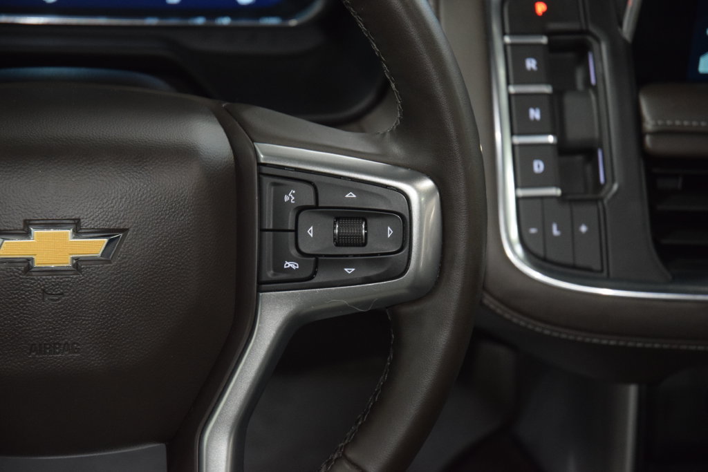 Used 2024 Chevrolet Suburban LT w/ LT Signature Package AWD/4WD image 39