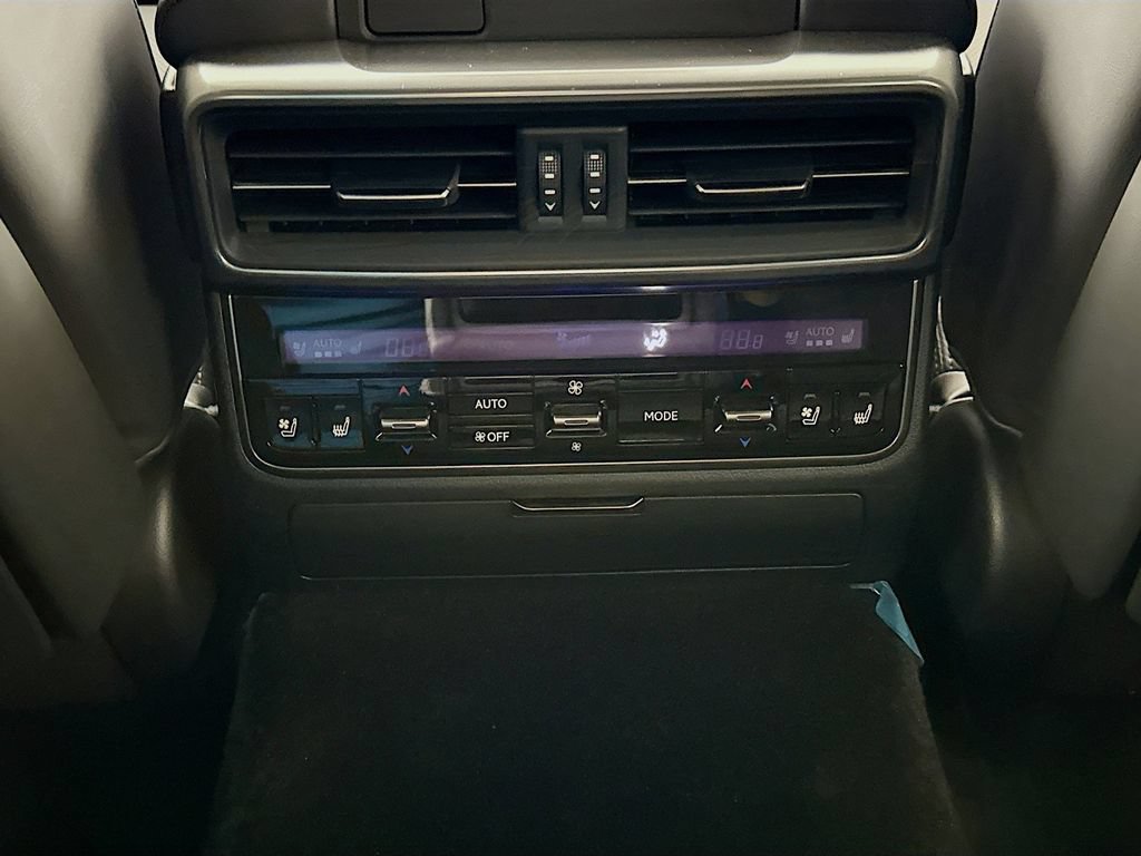 New 2026 Lexus LX 700h Overtrail AWD/4WD image 18