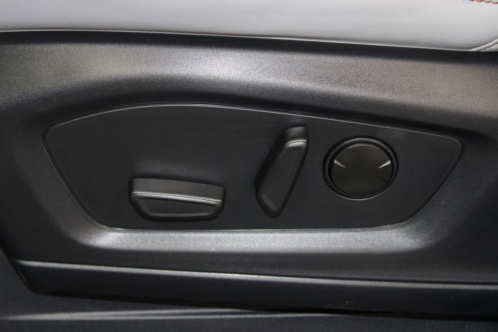 New 2026 Ford Explorer Active RWD image 17