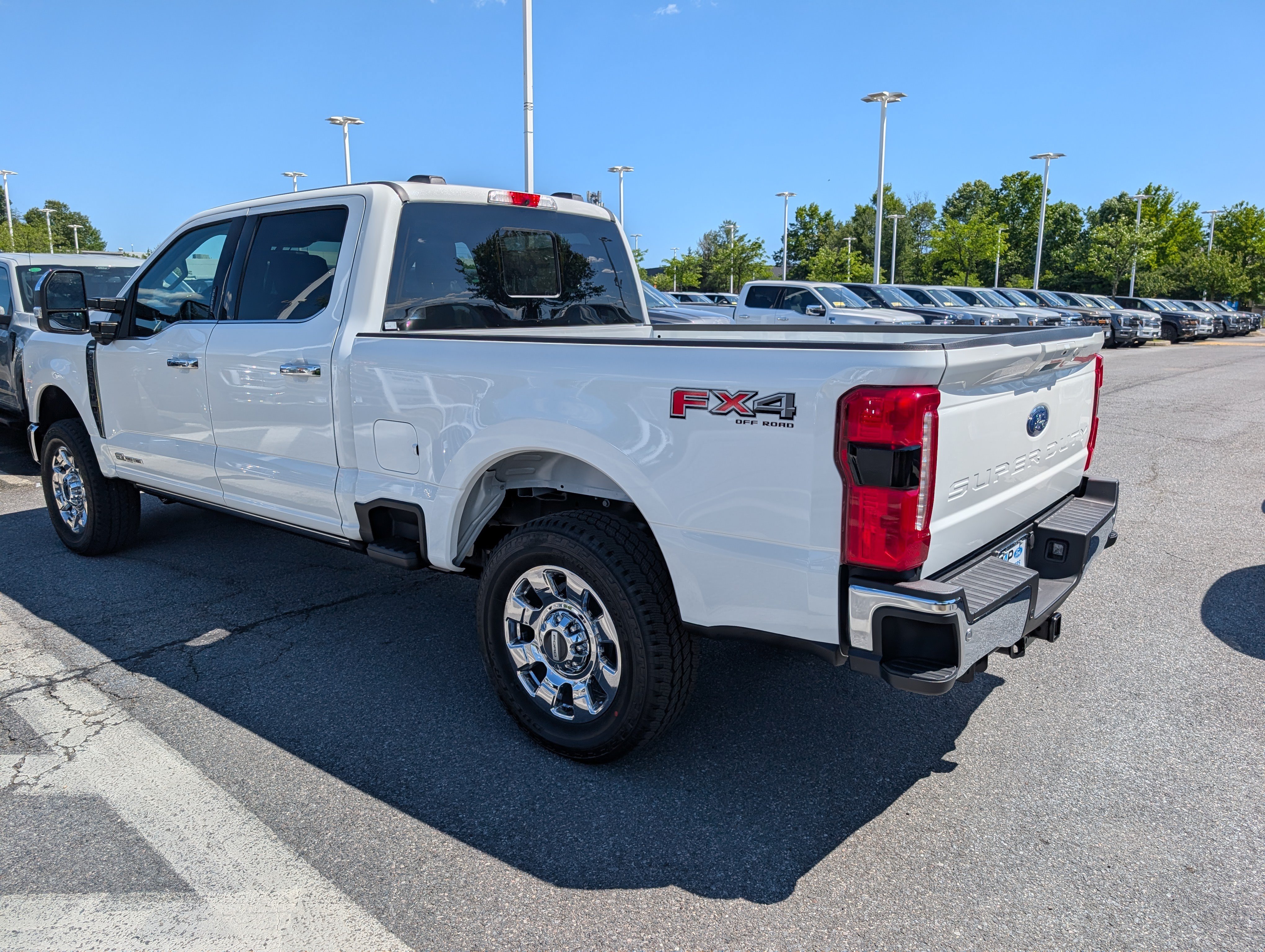 New 2026 Ford F250 Lariat w/ Chrome Package AWD/4WD image 3