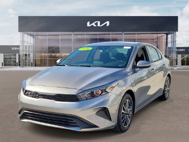 Certified 2024 Kia Forte LXS FWD image 3