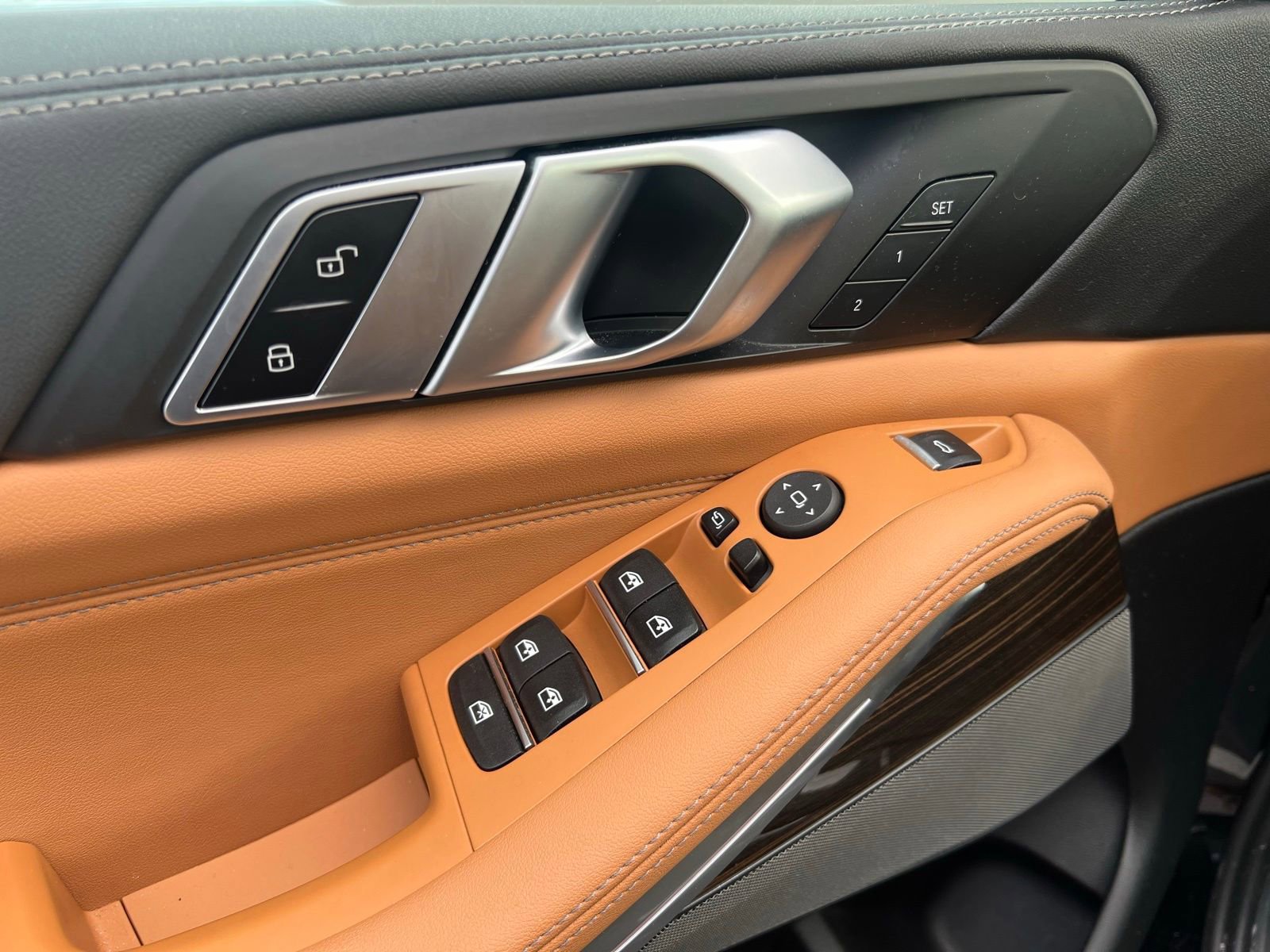 Certified 2024 BMW X5 xDrive40i w/ Premium Package AWD/4WD image 16