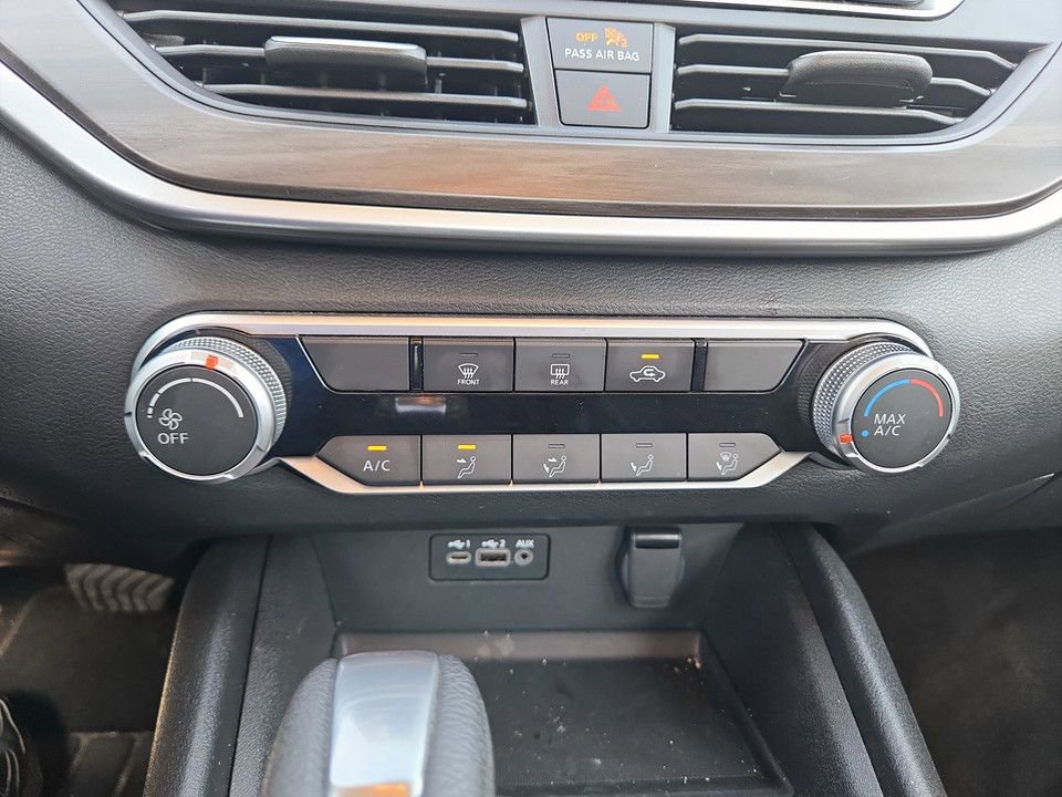 Used 2025 Nissan Altima 2.5 SV FWD image 26