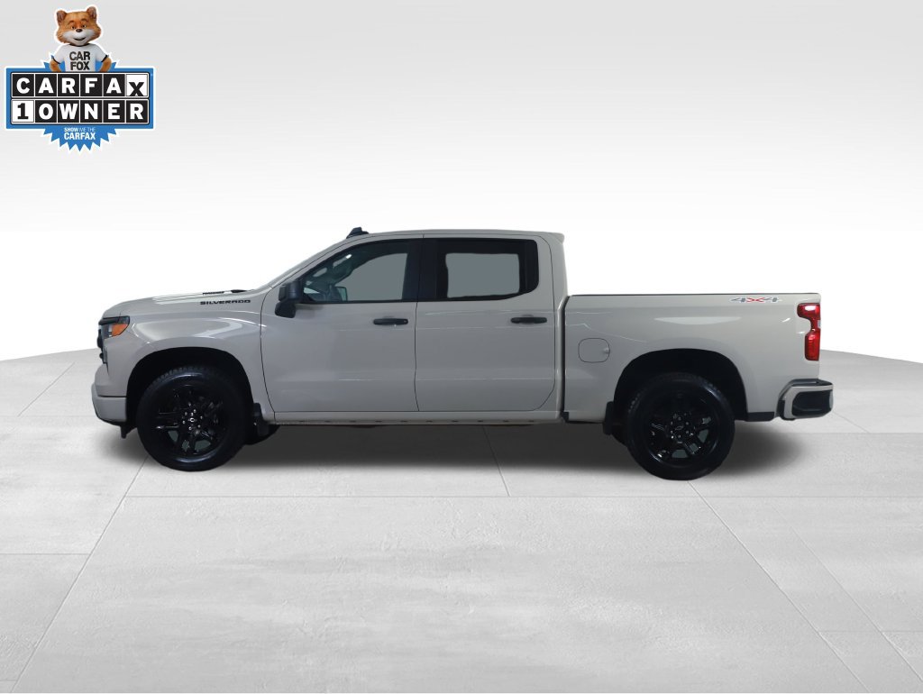 Used 2026 Chevrolet Silverado 1500 Custom w/ LPO, Dark Essentials Package AWD/4WD image 9