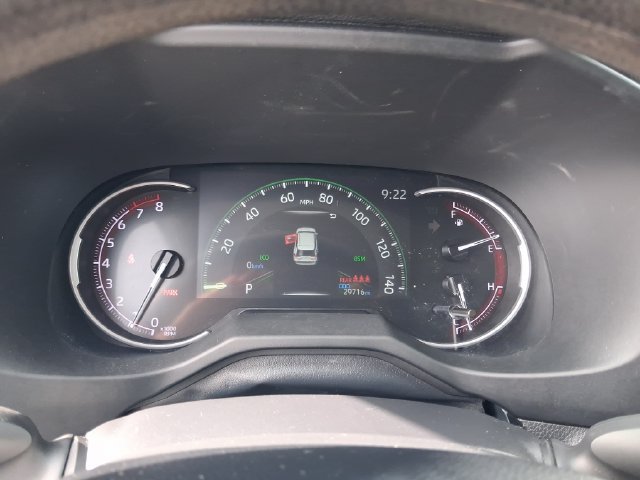 Used 2024 Toyota RAV4 XLE FWD image 16