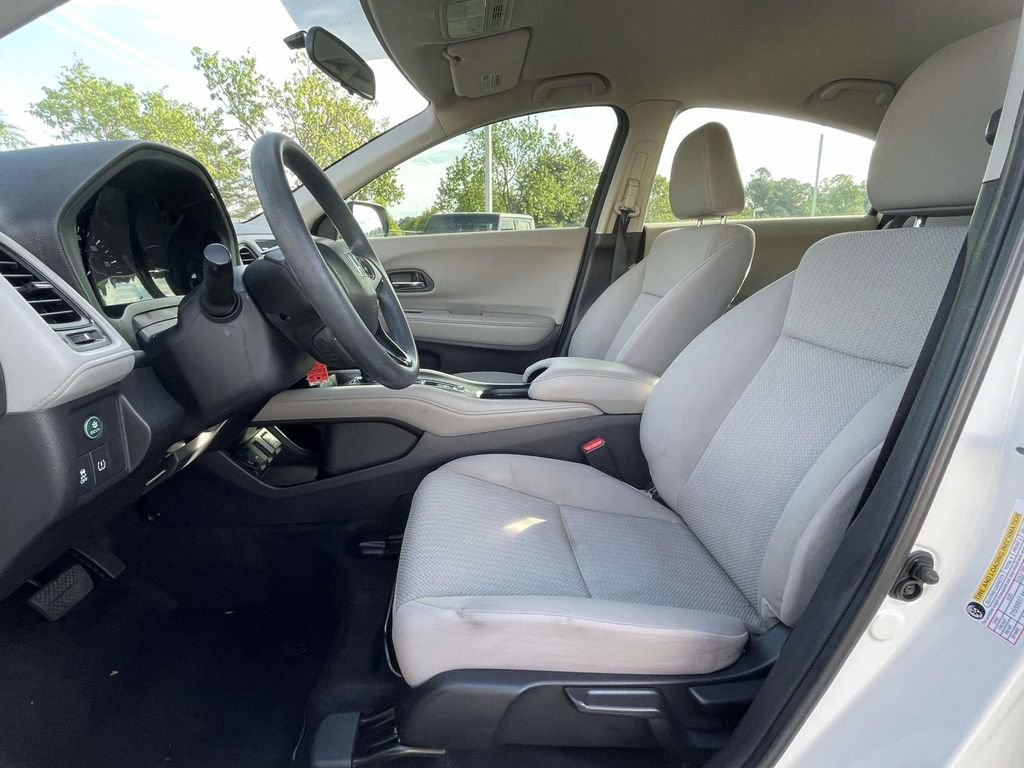 Used 2017 Honda HR-V LX image 17