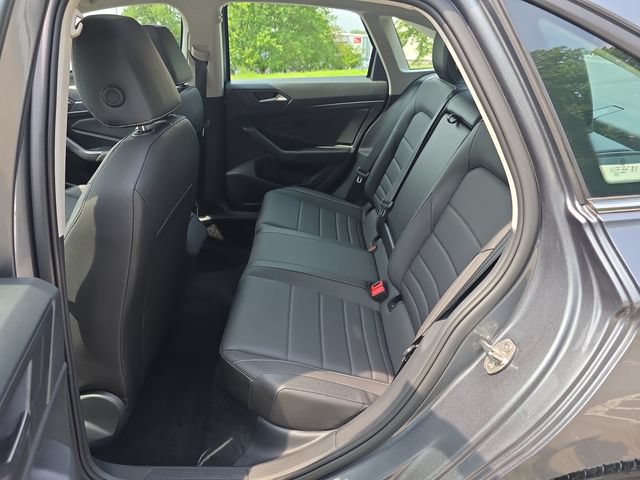 Used 2024 Volkswagen Jetta SE FWD image 22