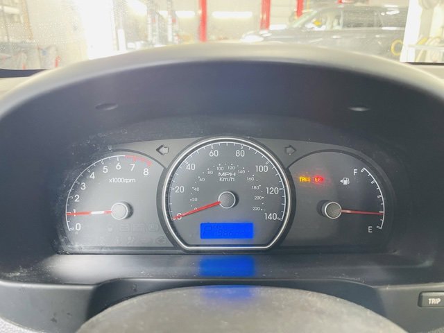 Used 2010 Hyundai Elantra GLS w/ Sunroof Pkg 3 image 11