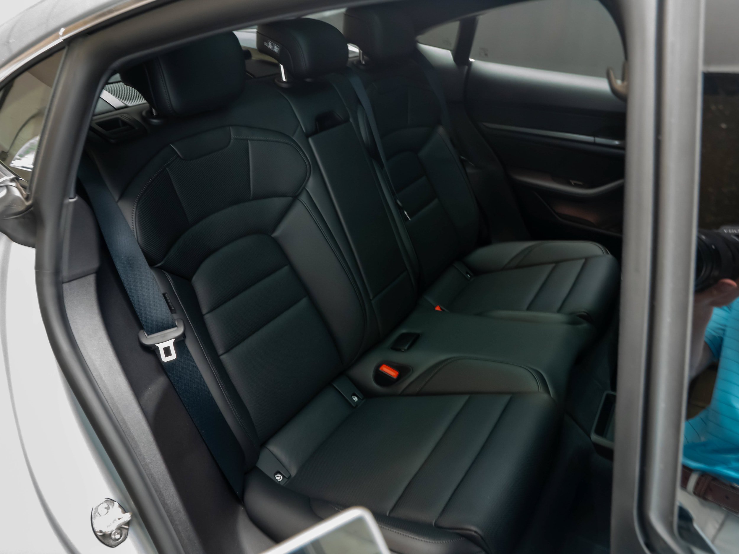New 2026 Porsche Taycan 4S AWD/4WD image 36