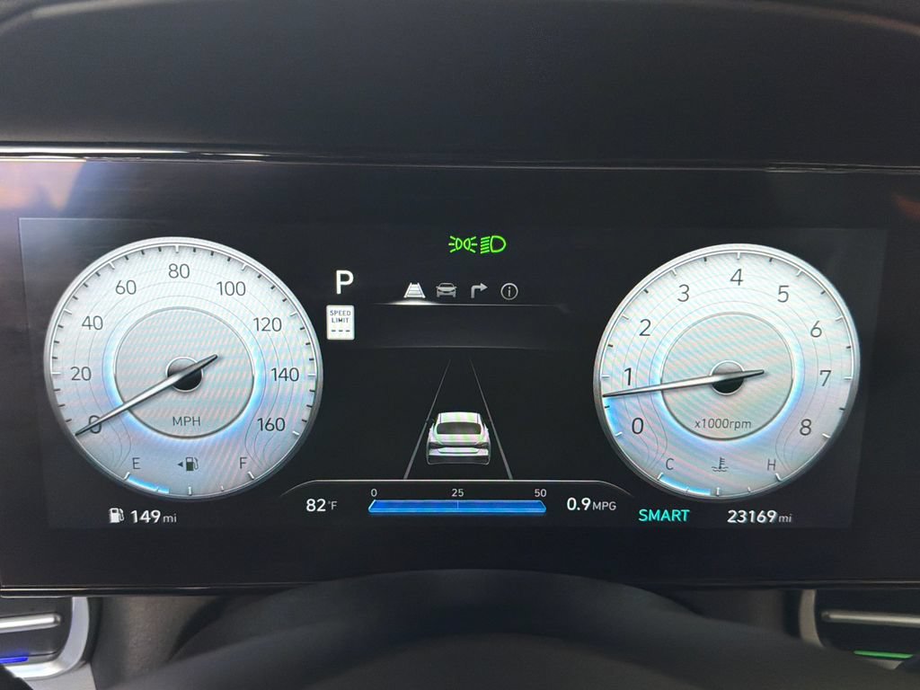 Used 2025 Hyundai Elantra Limited FWD image 24