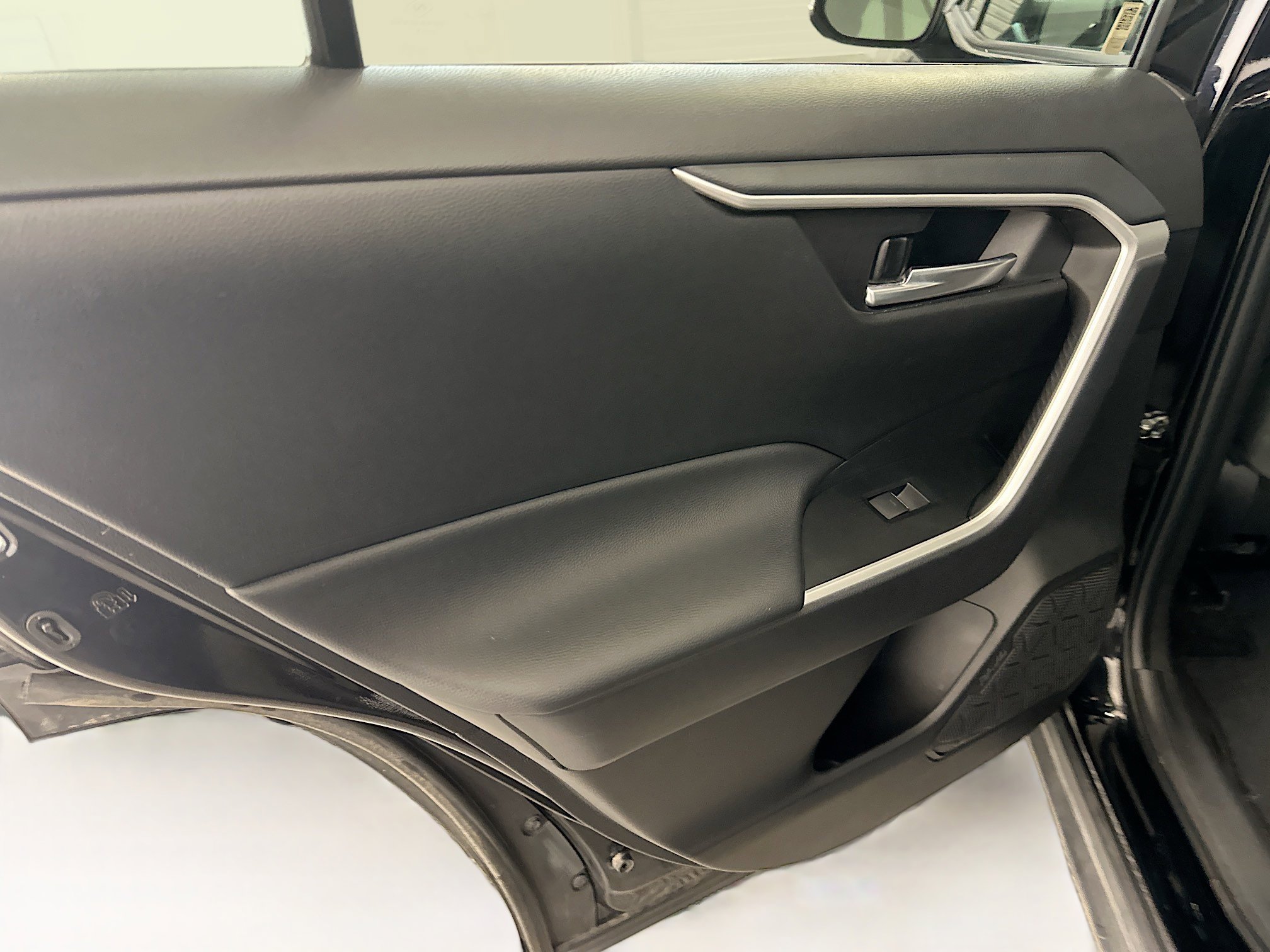 Used 2025 Toyota RAV4 XLE image 27