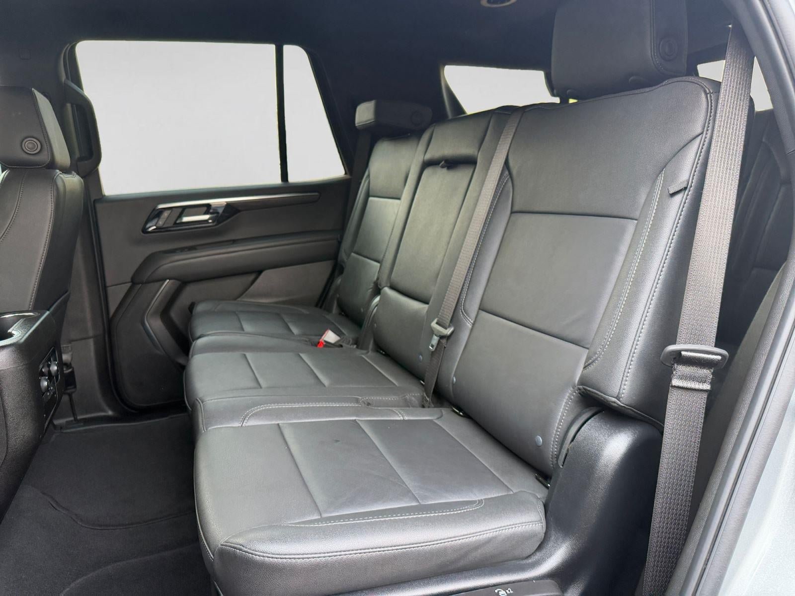 Used 2025 Chevrolet Tahoe Z71 AWD/4WD image 14