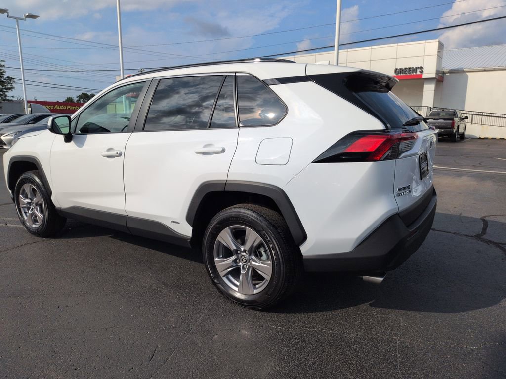 Certified 2025 Toyota RAV4 XLE AWD/4WD image 3