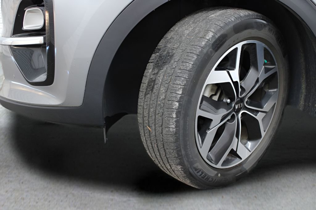 Used 2022 Kia Sportage EX w/ EX Technology Package image 38