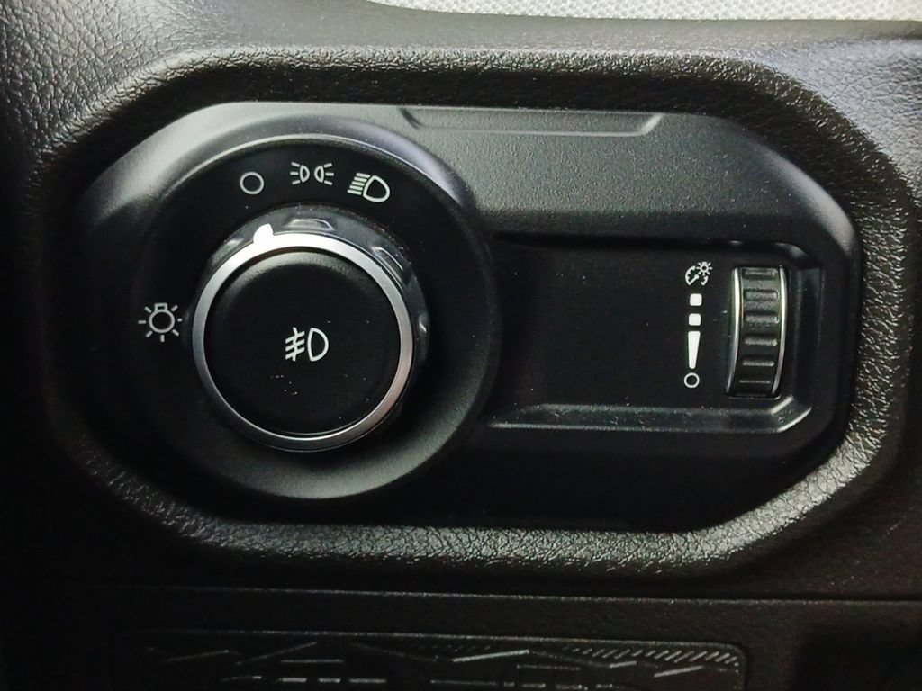 Used 2024 Jeep Wrangler Unlimited Sport AWD/4WD image 12