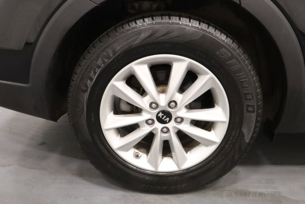 Used 2019 Kia Sorento AWD image 25