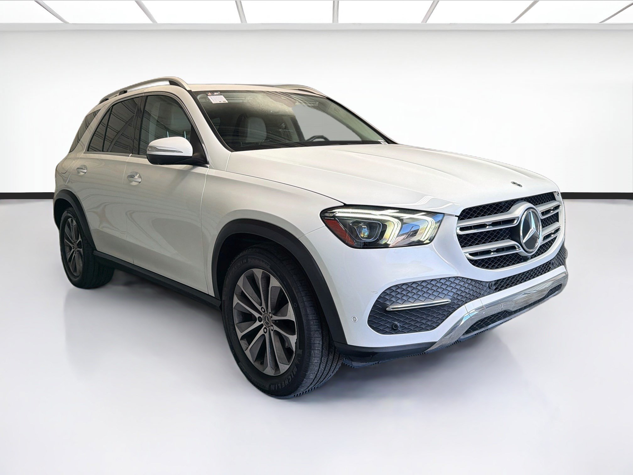 Used 2022 Mercedes-Benz GLE 350 w/ Premium Package image 3
