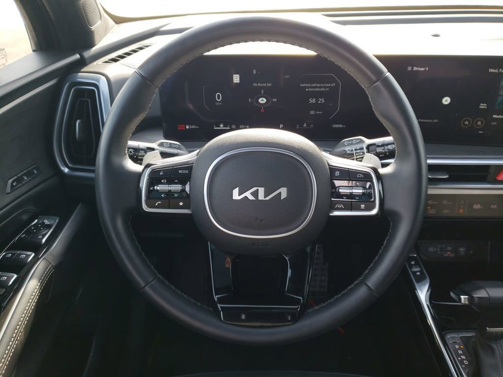 Used 2025 Kia Sorento SX Prestige image 11