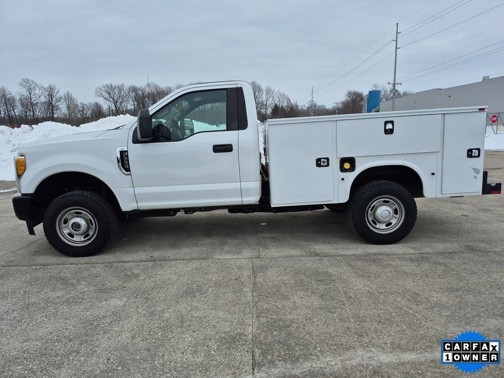 Used 2017 Ford F250 XL AWD/4WD image 4