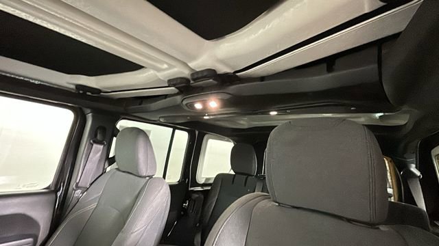 Used 2024 Jeep Wrangler Unlimited w/ Convenience Group AWD/4WD image 12